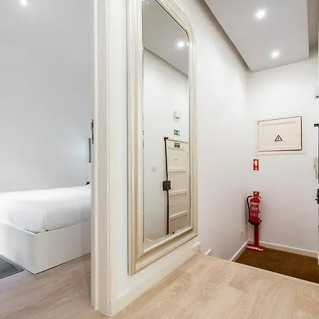 Altido Graca 1bedroom With Green Terrace & Bbq * Lissabon