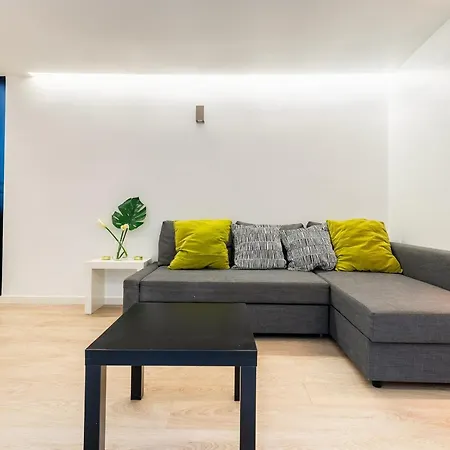 Altido Graca 1bedroom With Green Terrace & Bbq