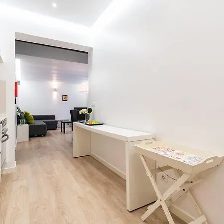 Altido Graca 1bedroom With Green Terrace & Bbq Lisbon